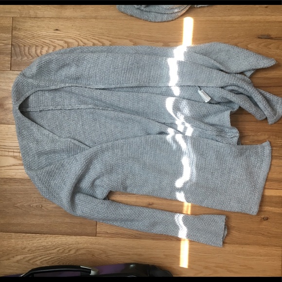 Too small - Picture 1 of 1